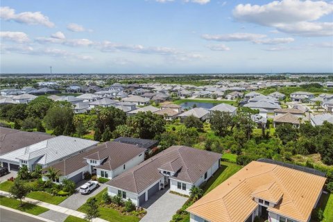 House in Bradenton, Florida 3 bedrooms, 267.93 sq.m. № 1679682 - photo 3