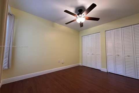 Condo in Oakland Park, Florida, 2 bedrooms  № 1944907 - photo 26