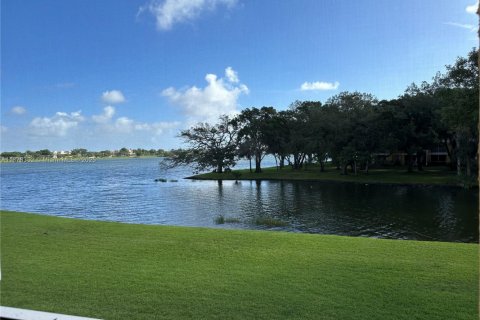 Condo in Oakland Park, Florida, 2 bedrooms  № 1944907 - photo 2
