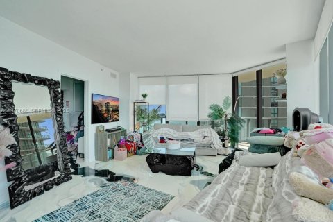 Condominio en venta en Miami, Florida, 3 dormitorios, 107.02 m2 № 2032699 - foto 22