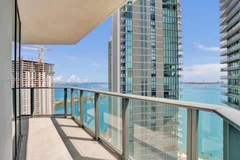 Condominio en venta en Miami, Florida, 3 dormitorios, 107.02 m2 № 2032699 - foto 13