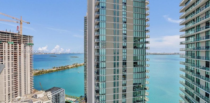 Condominio en Miami, Florida, 3 dormitorios  № 2032699