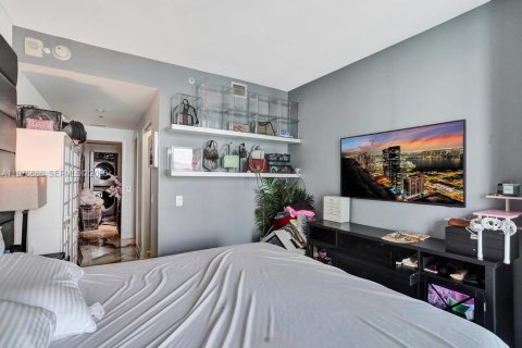 Condominio en venta en Miami, Florida, 3 dormitorios, 107.02 m2 № 2032699 - foto 7