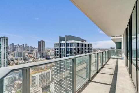 Condominio en venta en Miami, Florida, 3 dormitorios, 107.02 m2 № 2032699 - foto 27