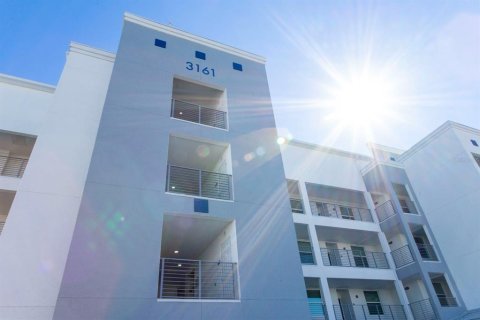 Condo in Kissimmee, Florida, 2 bedrooms in STOREY LAKE  № 2280015 - photo 4