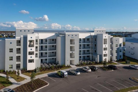 Condo in Kissimmee, Florida, 2 bedrooms in STOREY LAKE  № 2280015