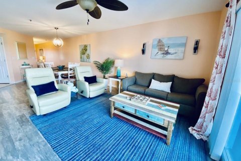 Condominio en alquiler en New Smyrna Beach, Florida, 2 dormitorios, 148.74 m2 № 1564640 - foto 3