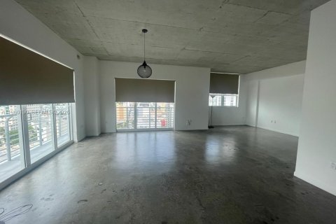Condominio en Miami, Florida, 2 dormitorios  № 2027810