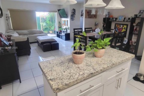 Apartamento en alquiler en Doral, Florida, 2 dormitorios, 98.48 m2 № 1953664 - foto 15