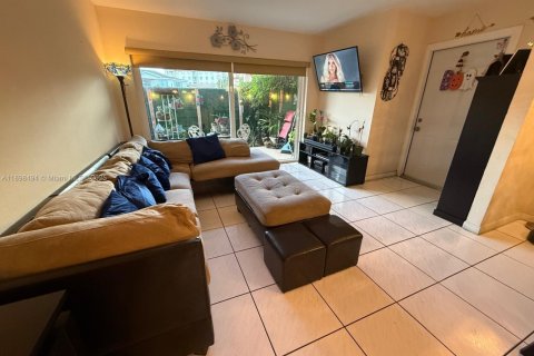 Apartamento en alquiler en Doral, Florida, 2 dormitorios, 98.48 m2 № 1953664 - foto 12