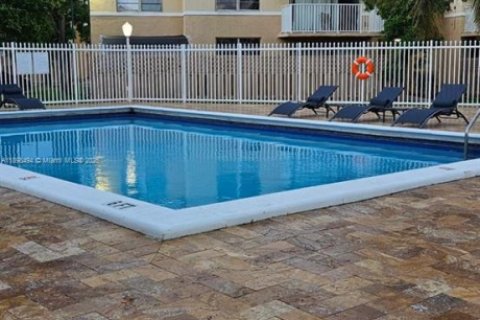 Apartamento en alquiler en Doral, Florida, 2 dormitorios, 98.48 m2 № 1953664 - foto 5