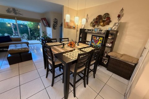 Apartamento en alquiler en Doral, Florida, 2 dormitorios, 98.48 m2 № 1953664 - foto 21