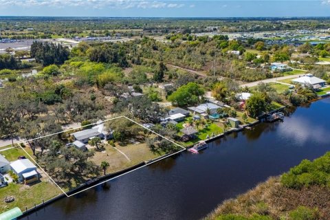 Villa ou maison à vendre à Punta Gorda, Floride: 3 chambres, 184.78 m2 № 2142535 - photo 4