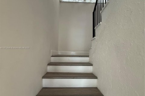 Снять в аренду таунхаус в Дейви, Флорида 3 спальни, 116.13м2, № 1932806 - фото 8