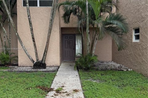 Снять в аренду таунхаус в Дейви, Флорида 3 спальни, 116.13м2, № 1932806 - фото 20