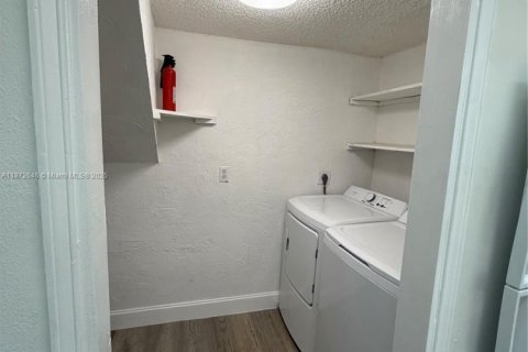 Снять в аренду таунхаус в Дейви, Флорида 3 спальни, 116.13м2, № 1932806 - фото 6