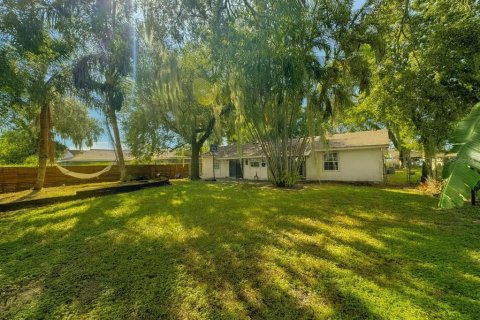 Villa ou maison à louer à Kissimmee, Floride: 3 chambres, 143.26 m2 № 1901705 - photo 15