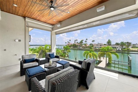 Villa ou maison à louer à Treasure Island, Floride: 4 chambres, 313.55 m2 № 2383630 - photo 30