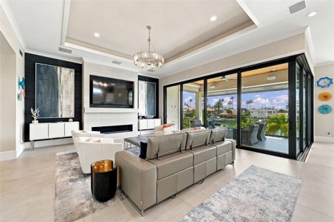 Villa ou maison à louer à Treasure Island, Floride: 4 chambres, 313.55 m2 № 2383630 - photo 14