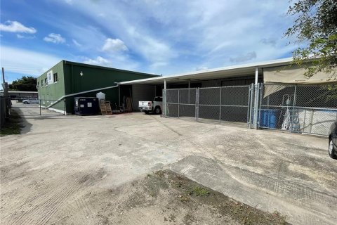 Immobilier commercial à vendre à Orlando, Floride: 855.72 m2 № 1912939 - photo 1
