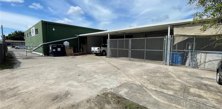 Immobilier commercial à Orlando, Floride 855.72 m2 № 1912939