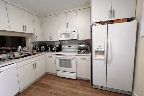 Снять в аренду кондоминиум в Хомстед, Флорида 3 спальни, 111.02м2, № 1992049 - фото 12