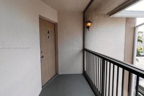 Снять в аренду кондоминиум в Хомстед, Флорида 3 спальни, 111.02м2, № 1992049 - фото 4