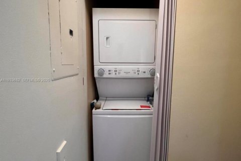 Снять в аренду кондоминиум в Хомстед, Флорида 3 спальни, 111.02м2, № 1992049 - фото 16