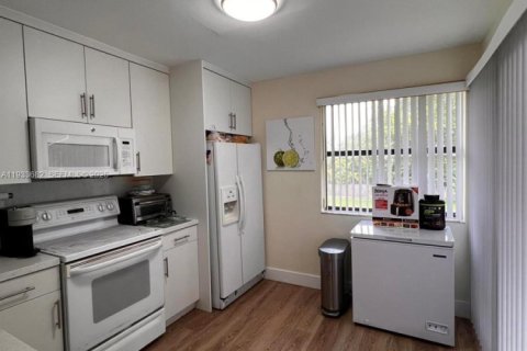 Снять в аренду кондоминиум в Хомстед, Флорида 3 спальни, 111.02м2, № 1992049 - фото 11