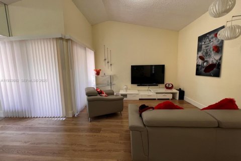 Снять в аренду кондоминиум в Хомстед, Флорида 3 спальни, 111.02м2, № 1992049 - фото 14