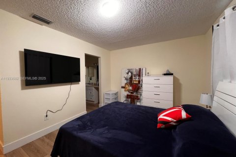 Снять в аренду кондоминиум в Хомстед, Флорида 3 спальни, 111.02м2, № 1992049 - фото 24