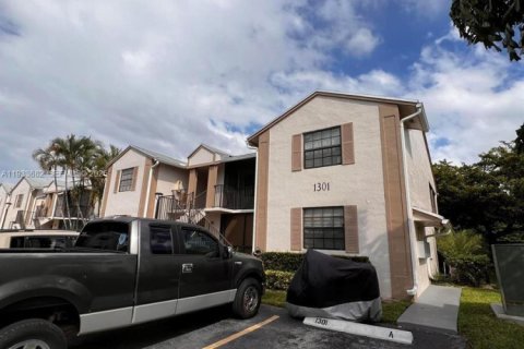 Снять в аренду кондоминиум в Хомстед, Флорида 3 спальни, 111.02м2, № 1992049 - фото 2