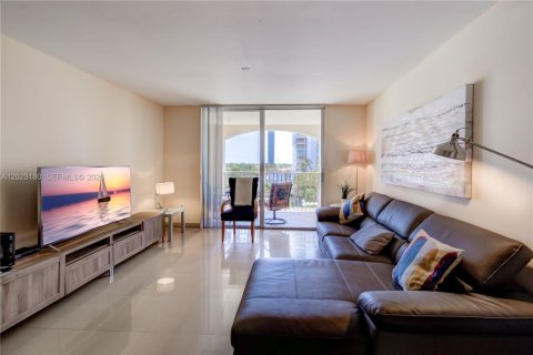 Condo in Aventura, Florida, 2 bedrooms  № 2188703