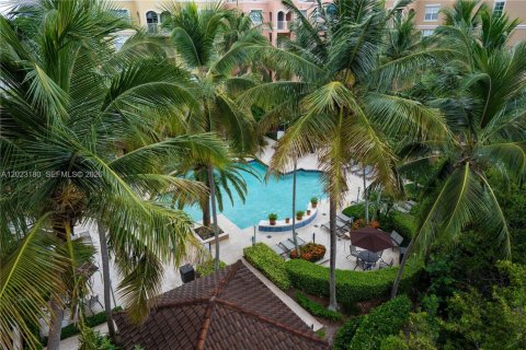 Condo in Aventura, Florida, 2 bedrooms  № 2188703 - photo 17