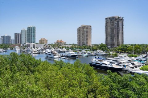 Condo in Aventura, Florida, 2 bedrooms  № 2188703 - photo 7