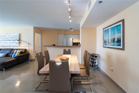 Condo in Aventura, Florida, 2 bedrooms  № 2188703 - photo 4