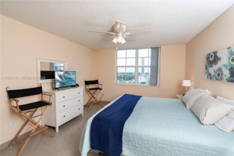 Condo in Aventura, Florida, 2 bedrooms  № 2188703 - photo 10