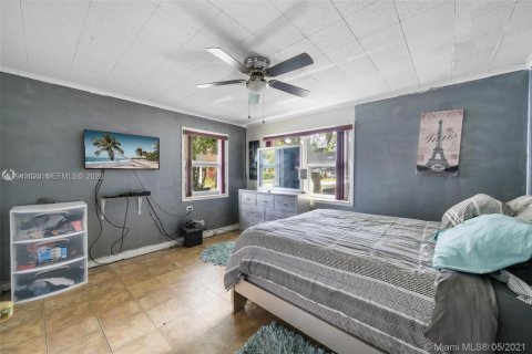 Villa ou maison à louer à Miami, Floride: 2 chambres, 69.12 m2 № 2000533 - photo 10