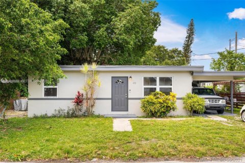 Villa ou maison à louer à Miami, Floride: 2 chambres, 69.12 m2 № 2000533 - photo 6