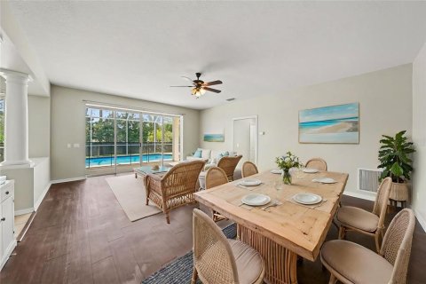 House in Lutz, Florida 5 bedrooms, 339.93 sq.m. № 2231491 - photo 10
