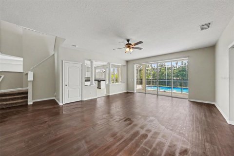 House in Lutz, Florida 5 bedrooms, 339.93 sq.m. № 2231491 - photo 9