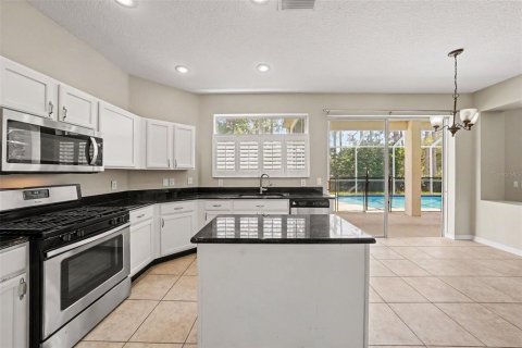 House in Lutz, Florida 5 bedrooms, 339.93 sq.m. № 2231491 - photo 13