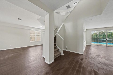 House in Lutz, Florida 5 bedrooms, 339.93 sq.m. № 2231491 - photo 8