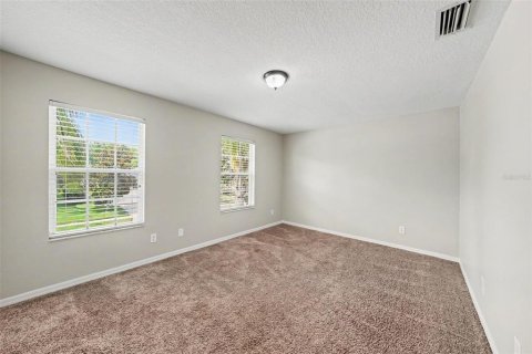 House in Lutz, Florida 5 bedrooms, 339.93 sq.m. № 2231491 - photo 21
