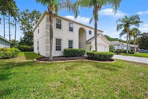 House in Lutz, Florida 5 bedrooms, 339.93 sq.m. № 2231491 - photo 3