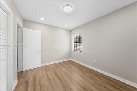 Снять в аренду виллу или дом в Саут-Майами, Флорида 5 спален, 343.37м2, № 2019806 - фото 28