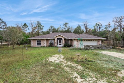 House in Williston, Florida 4 bedrooms, 228.08 sq.m. № 2359299