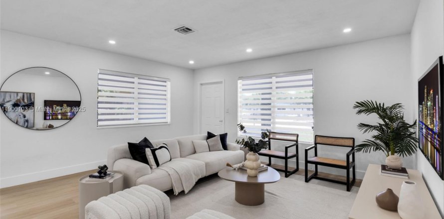 House in Fort Lauderdale, Florida 4 bedrooms, 142.51 sq.m. № 1953643