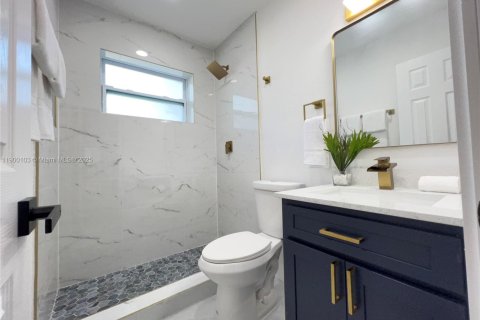 House in Fort Lauderdale, Florida 4 bedrooms, 142.51 sq.m. № 1953643 - photo 28