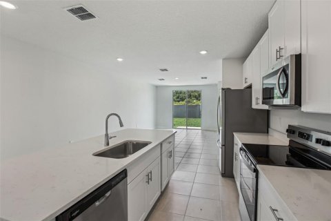 House in Zephyrhills, Florida 3 bedrooms, 140.56 sq.m. № 1651677 - photo 19